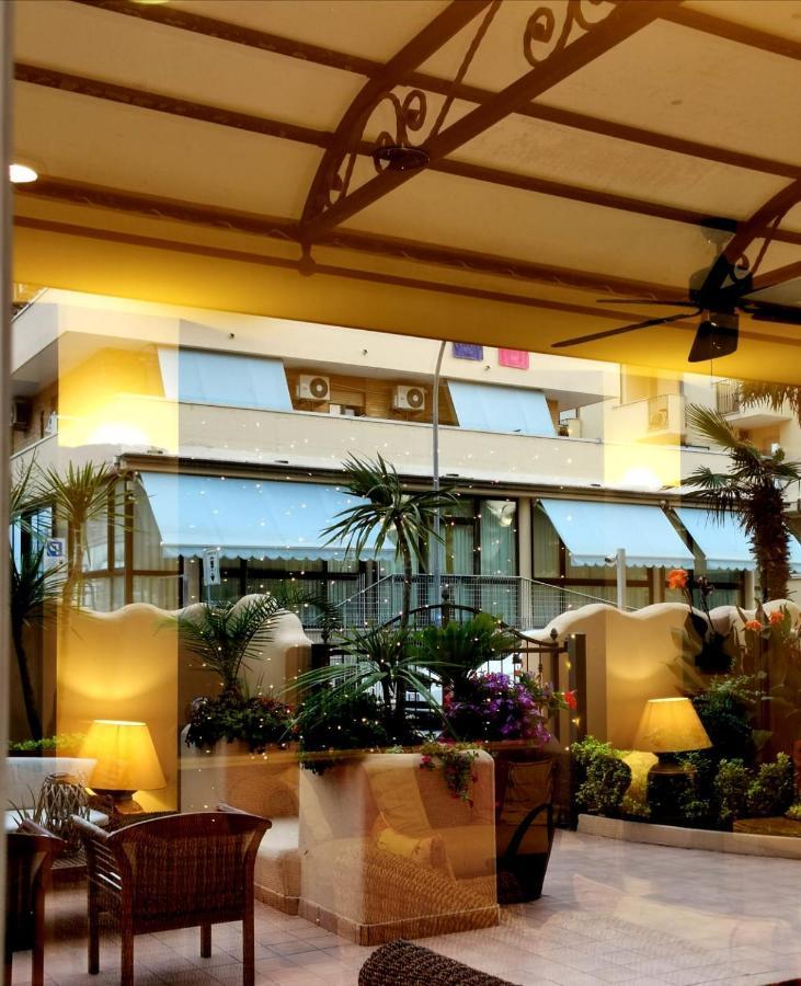 סן בנדטו דל טרנטו Hotel Marconi מראה חיצוני תמונה