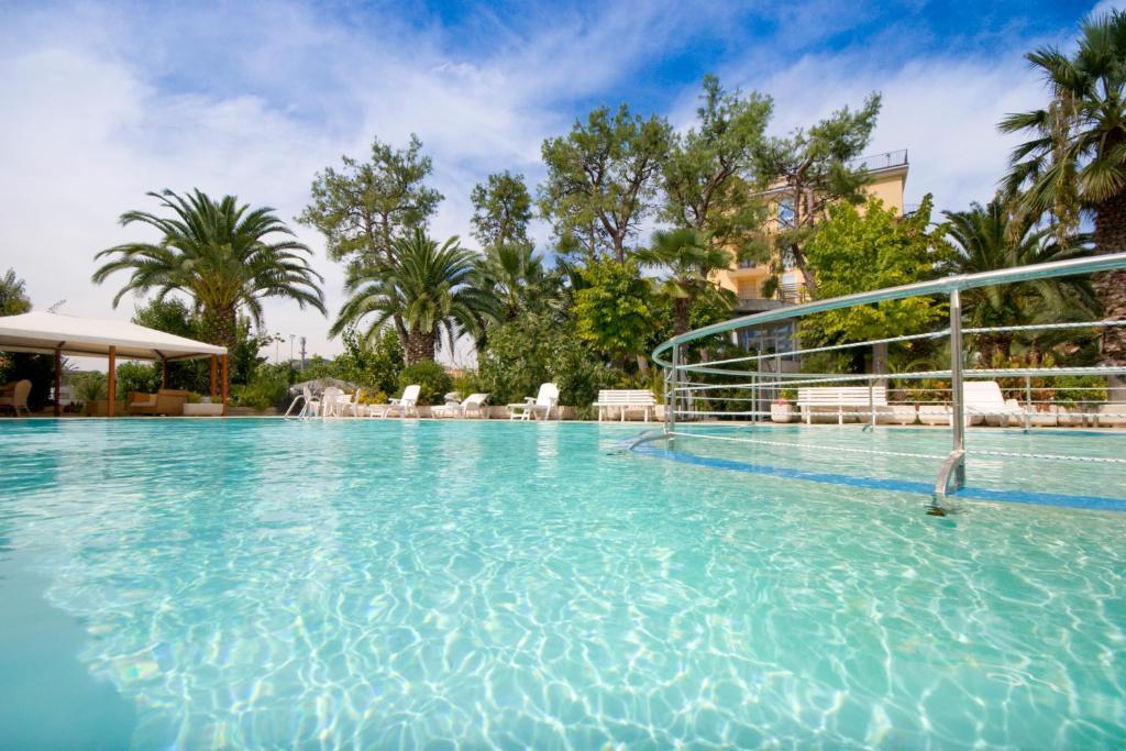 סן בנדטו דל טרנטו Hotel Marconi מראה חיצוני תמונה