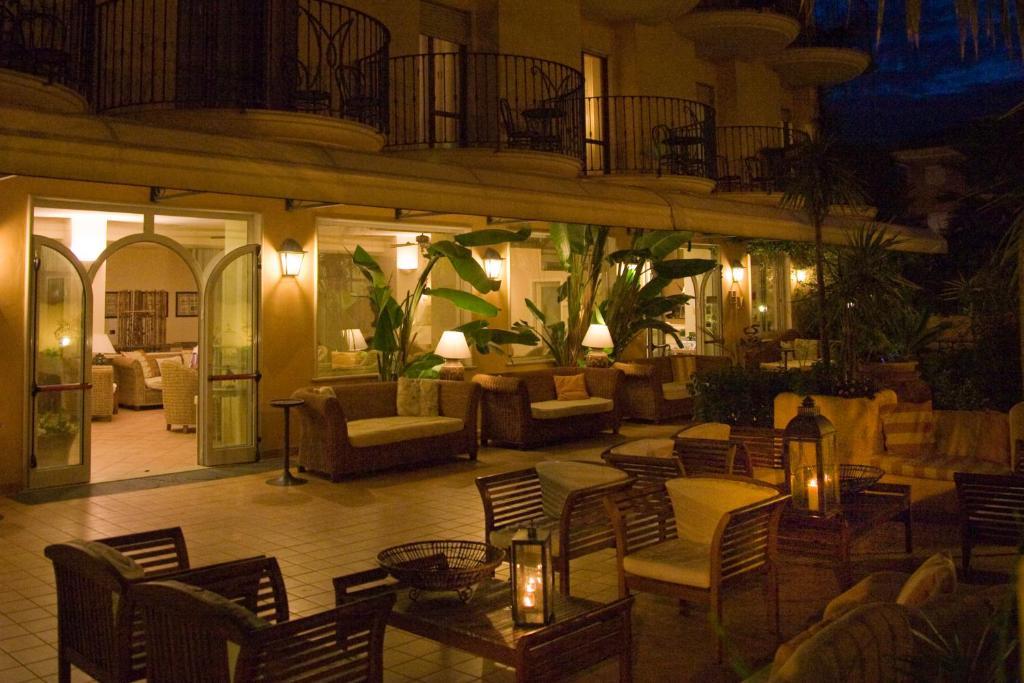 סן בנדטו דל טרנטו Hotel Marconi מראה חיצוני תמונה